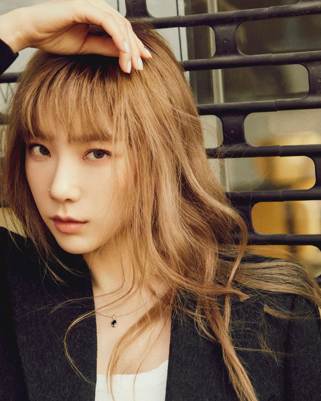 Taeyeon từng khiến hàng triệu người yêu mến khi thử nghiệm màu nhuộm tóc đầy màu sắc. Xem hình ảnh này để khám phá màu nhuộm của Taeyeon và tạo cho mình phong cách mới nhất.