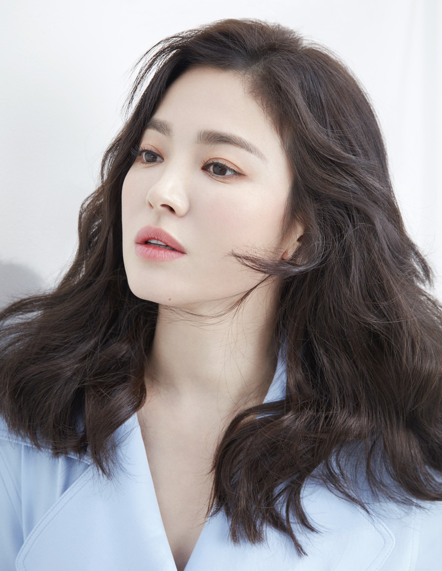 Tuyệt chiêu to son để có được bờ môi gợi cảm mời gọi như Song Hye Kyo - Ảnh 4.