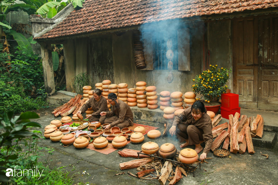 Đeo mặt nạ phòng độc để kho cá ở làng Vũ Đại - bí quyết vượt ải mùa Tết 2020 của những nồi cá bạc triệu - Ảnh 17.