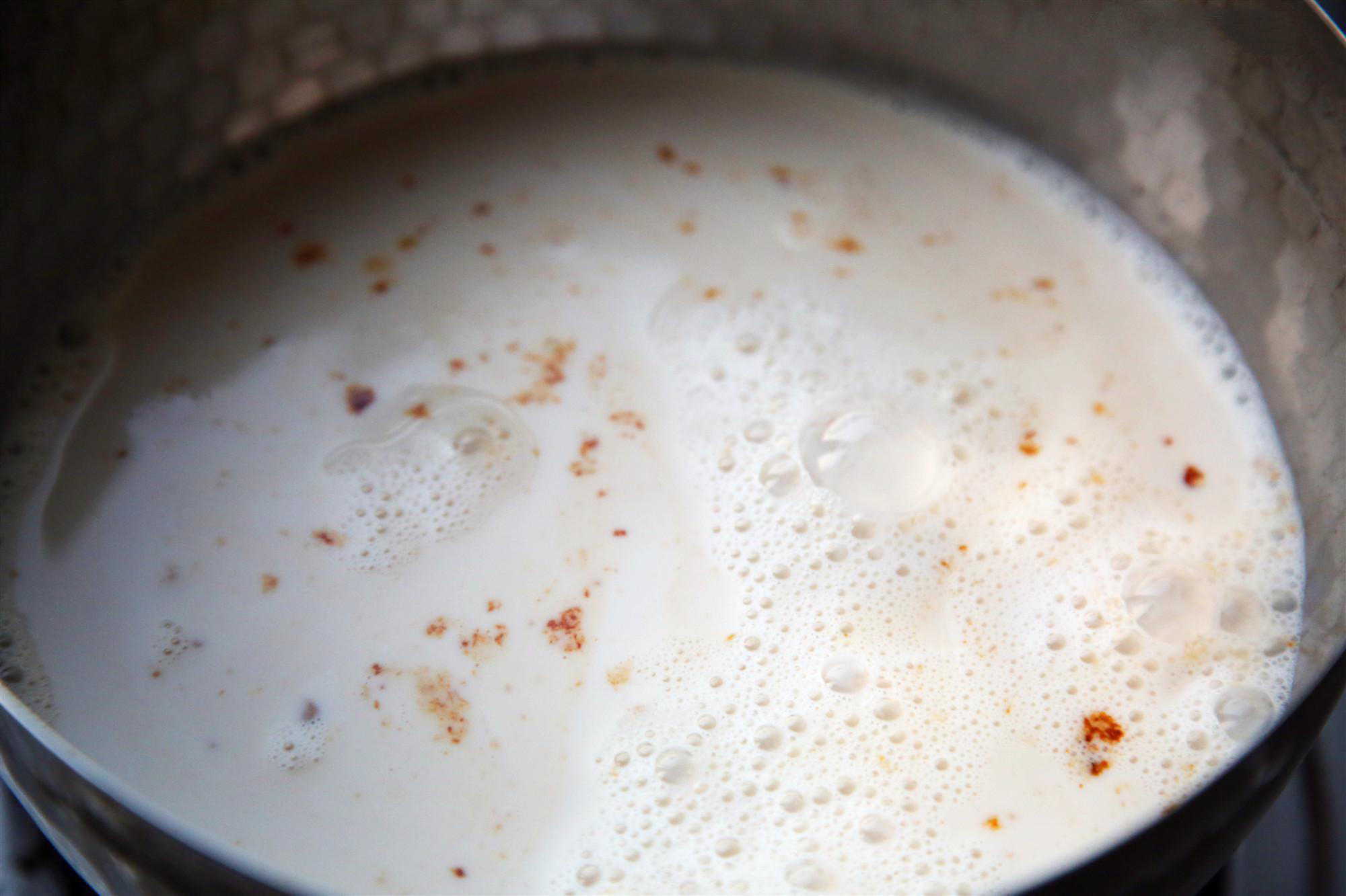 Học cách pha trà sữa Caramel chuẩn ngon - Ảnh 2.