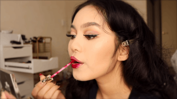 Hà Tăng make up đơn giản mà vẫn đẹp đến lịm tim, tất cả nhờ đôi môi đỏ mọng gợi cảm, chị em muốn học theo cũng không hề khó - Ảnh 4. Hà Tăng make up đơn giản mà vẫn đẹp đến lịm tim, tất cả nhờ đôi môi đỏ mọng gợi cảm, chị em muốn học theo cũng không hề khó - Ảnh 4.