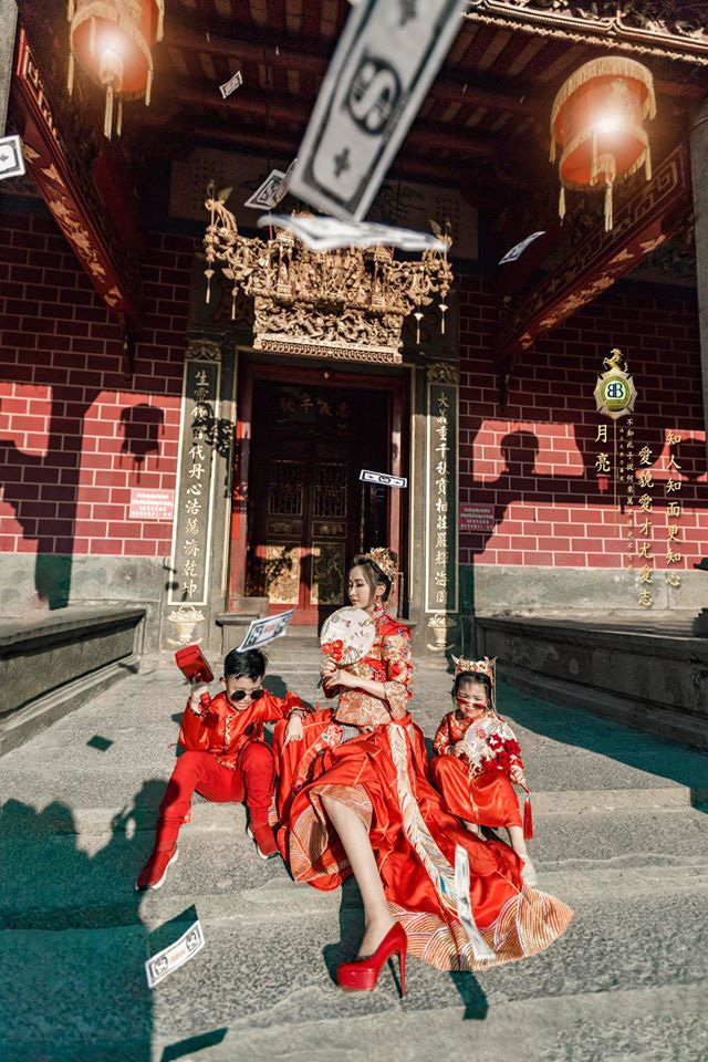 Vợ hai Minh Nhựa khiến dân tình hoảng hồn với bộ ảnh phong cách Trung Hoa: Nhìn cứ tưởng búp bê bị hỏng khuôn đúc chứ! - Ảnh 3. Vợ hai Minh Nhựa khiến dân tình hoảng hồn với bộ ảnh phong cách Trung Hoa: Nhìn cứ tưởng búp bê bị hỏng khuôn đúc chứ! - Ảnh 3.