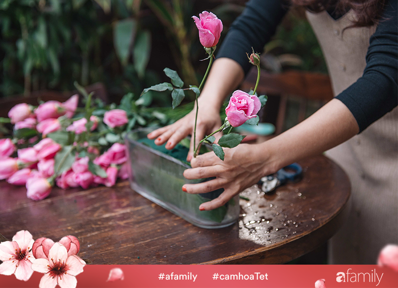 Tết này phải có bình hoa hồng thơm trong nhà, cắm như này đảm bảo ai cũng khen - Ảnh 12. Tết này phải có bình hoa hồng thơm trong nhà, cắm như này đảm bảo ai cũng khen - Ảnh 12.