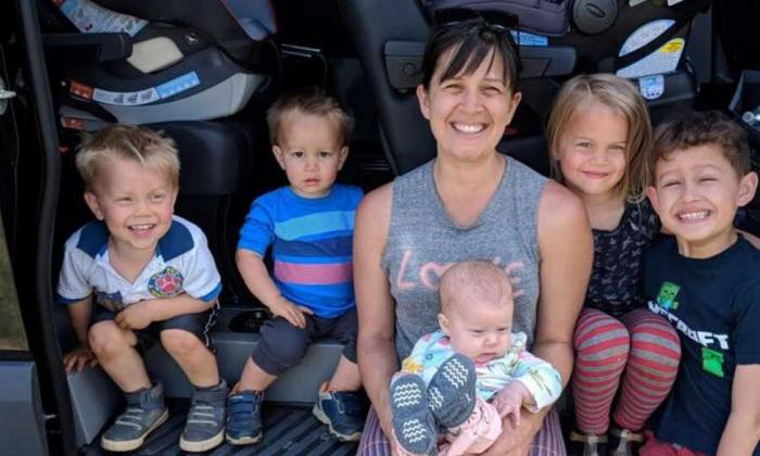 Nu&ocirc;i cả 5 con đều xi t&egrave; cho con đ&acirc;u ra đấy, b&iacute; quyết của b&agrave; mẹ chỉ nhờ 2 mẹo đơn giản kh&ocirc;ng ngờ - Ảnh 7.