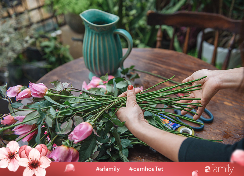 Tết này phải có bình hoa hồng thơm trong nhà, cắm như này đảm bảo ai cũng khen - Ảnh 5. Tết này phải có bình hoa hồng thơm trong nhà, cắm như này đảm bảo ai cũng khen - Ảnh 5.