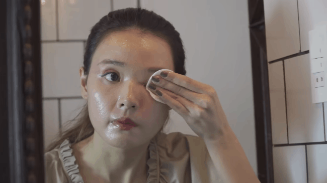 Midu chia sẻ bước tẩy trang với dầu, chị em nô nức vào khen da đẹp nhưng thực tế lại có một điểm sai quá là sai - Ảnh 4. Midu chia sẻ bước tẩy trang với dầu, chị em nô nức vào khen da đẹp nhưng thực tế lại có một điểm sai quá là sai - Ảnh 4.