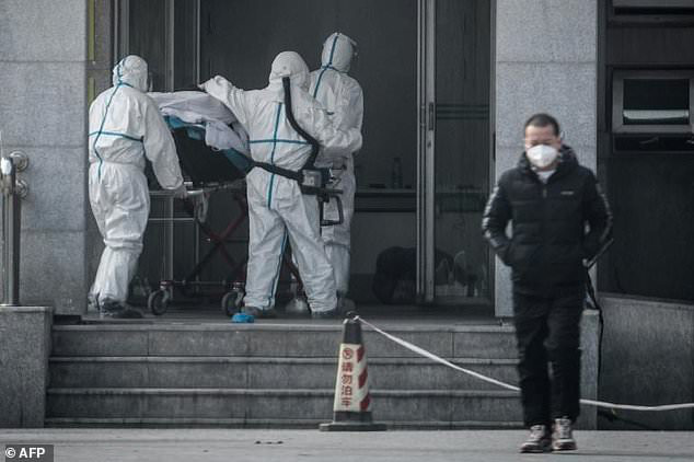Cảnh báo khẩn: Trung Quốc xác nhận virus gây bệnh viêm phổi giống SASR lây từ người sang người - Ảnh 4.