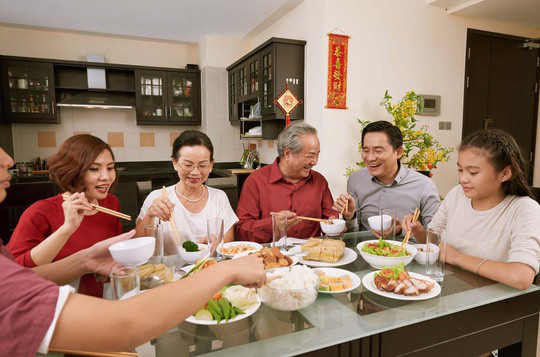 Trọn bộ b&iacute; k&iacute;p đ&atilde;i kh&aacute;ch linh đ&igrave;nh ng&agrave;y tết - Ảnh 1.