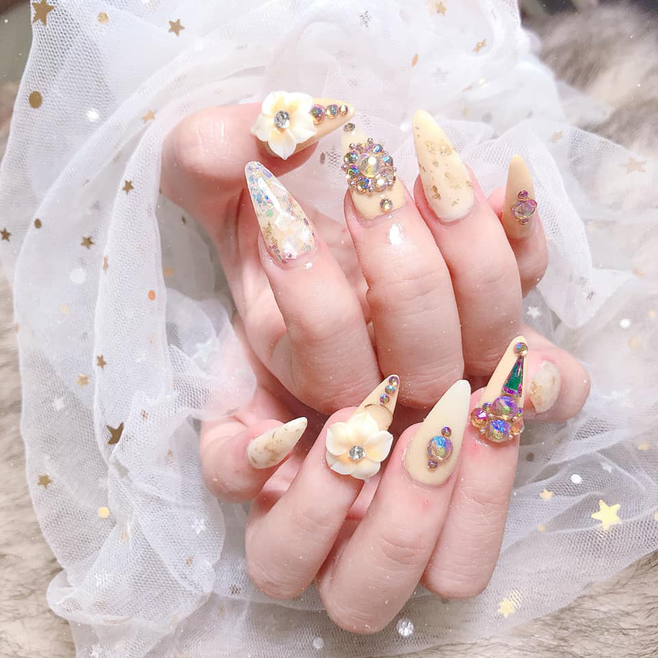 Chị em n&ocirc; nức khoe th&agrave;nh quả bộ nails ăn Tết:  - Ảnh 5.