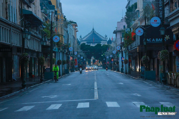 Hà Nội bình yên đến nao lòng trong ngày đầu năm mới - Ảnh 2.