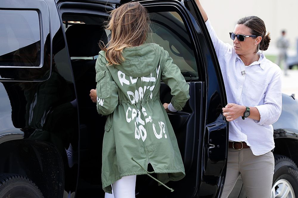 12 lần Melania Trump gửi gắm thông điệp qua phong cách thời trang  - Ảnh 10.
