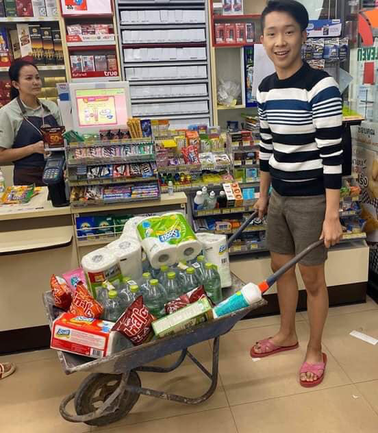 Ảnh hài hước của những cái đầu tận tâm bảo vệ môi trường, quyết không dùng túi nilon khiến ai nấy cười bò - Ảnh 8. Ảnh hài hước của những cái đầu tận tâm bảo vệ môi trường, quyết không dùng túi nilon khiến ai nấy cười bò - Ảnh 8.
