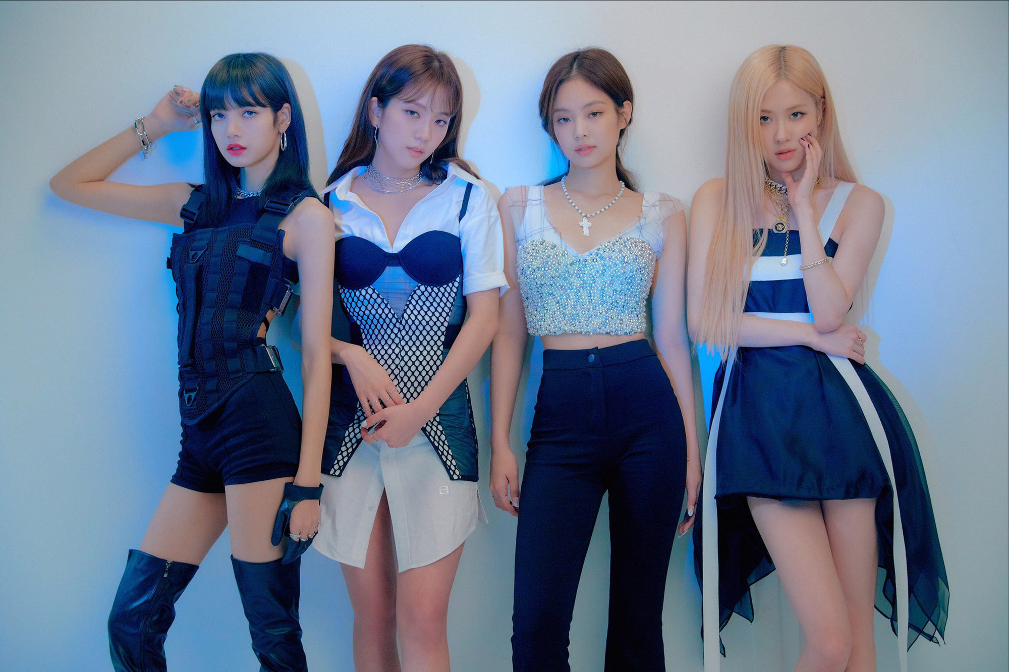 Choáng với màn chơi sộp của BLACKPINK: Thẳng tay chi tiền tặng túi hiệu cho ekip nhân viên, phản ứng của netizen gây chú ý - Ảnh 5.