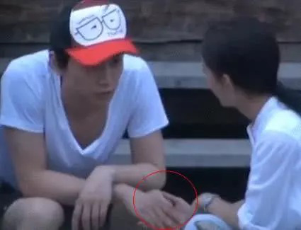 Biên kịch "Diên hi công lược" Vu Chính lấp lửng về sự thật Trần Hiểu vẫn còn yêu Triệu Lệ Dĩnh dù đã có vợ con - Ảnh 4. Biên kịch "Diên hi công lược" Vu Chính lấp lửng về sự thật Trần Hiểu vẫn còn yêu Triệu Lệ Dĩnh dù đã có vợ con - Ảnh 4.