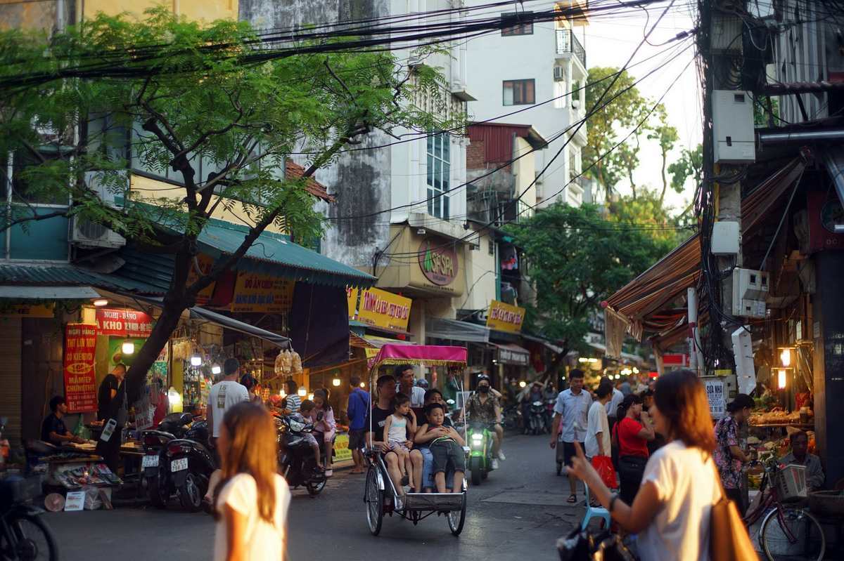 Bí kíp chinh phục nhà chồng cho nàng dâu vụng: Đi một vòng mua đồ chế biến sẵn ở chợ Hàng Bè - Ảnh 4.