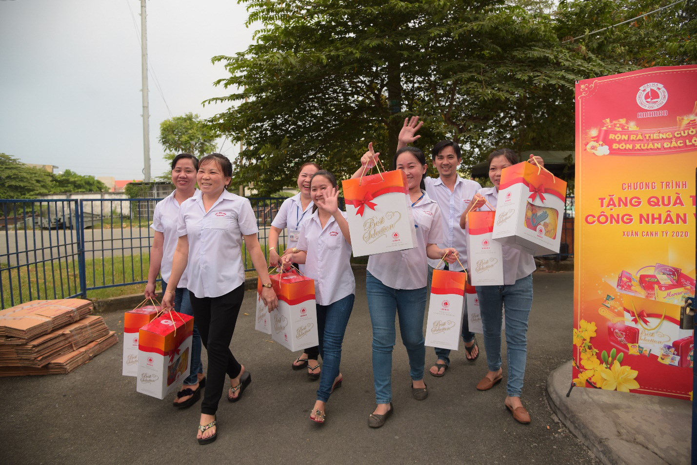 Công ty bánh kẹo Hải Hà tổ chức tặng quà tết cho người lao động - Ảnh 3.