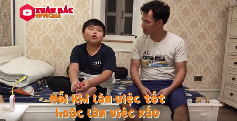 Bi béo nhà Xuân Bắc làm việc tốt được cô giáo trao thưởng, cách cậu bé khoe với bố khiến ai cùng phì cười vì đầy bầu trời triết lý - Ảnh 6.