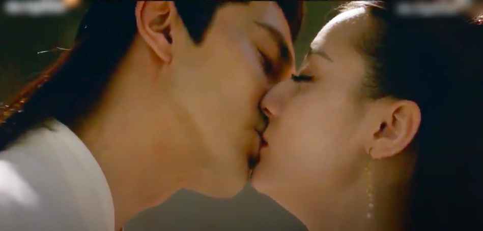 "Tam sinh tam thế Chẩm thượng thư": Cảnh hôn môi gây đỏ mặt đầu tiên của Cao Vỹ Quang - Địch Lệ Nhiệt Ba xuất hiện - Ảnh 9. "Tam sinh tam thế Chẩm thượng thư": Cảnh hôn môi gây đỏ mặt đầu tiên của Cao Vỹ Quang - Địch Lệ Nhiệt Ba xuất hiện - Ảnh 9.