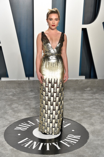 Thảm đỏ tiệc hậu Oscar 2020: Nữ tỷ phú trẻ tuổi Kylie Jenner  &quot;chặt chém&quot; dàn sao với thân hình đồng hồ cát, Hailey Baldwin xuất hiện lẻ bóng - Ảnh 16.
