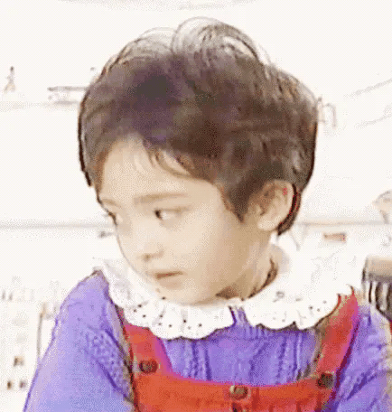 Hình thời bé của các sao Hoa ngữ: Dương Mịch để tóc tomboy, Quan Hiểu Đồng không khác gì bây giờ - Ảnh 1. Hình thời bé của các sao Hoa ngữ: Dương Mịch để tóc tomboy, Quan Hiểu Đồng không khác gì bây giờ - Ảnh 1.