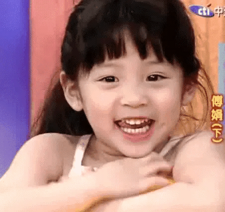 Hình thời bé của các sao Hoa ngữ: Dương Mịch để tóc tomboy, Quan Hiểu Đồng không khác gì bây giờ - Ảnh 7. Hình thời bé của các sao Hoa ngữ: Dương Mịch để tóc tomboy, Quan Hiểu Đồng không khác gì bây giờ - Ảnh 7.