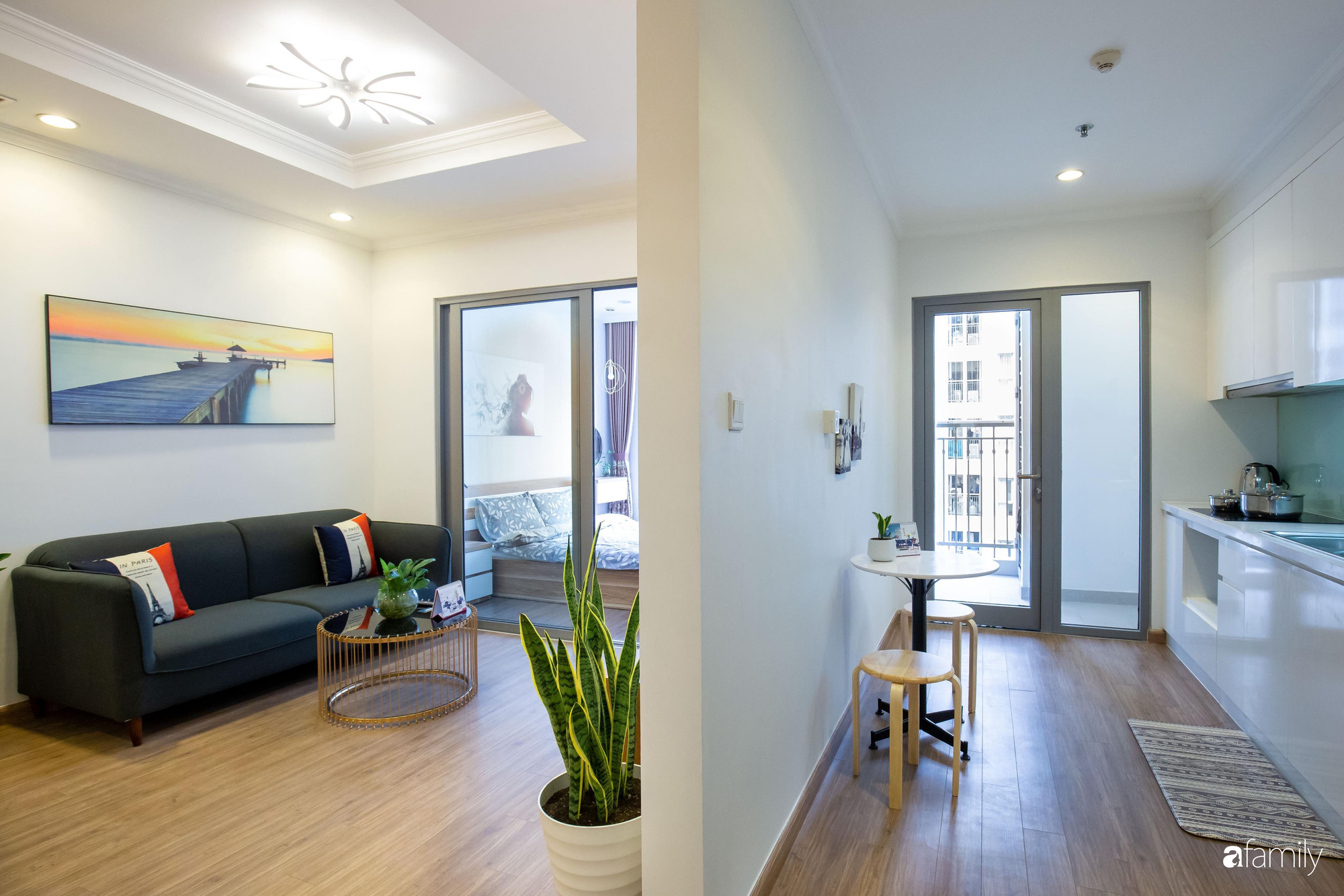 Thiết kế đơn giản với nội thất tiện nghi, căn hộ 53m2 trên tầng cao khiến nhiều người ao ước sở hữu ở Hà Nội - Ảnh 5.
