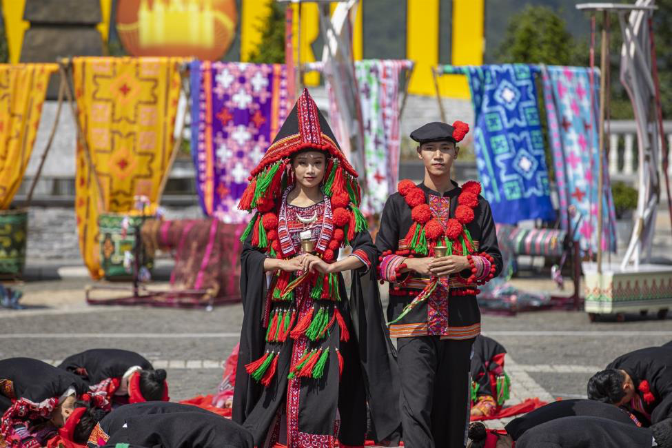 Sức hấp dẫn của những đỉnh cao giải trí Việt Nam - Ảnh 4.