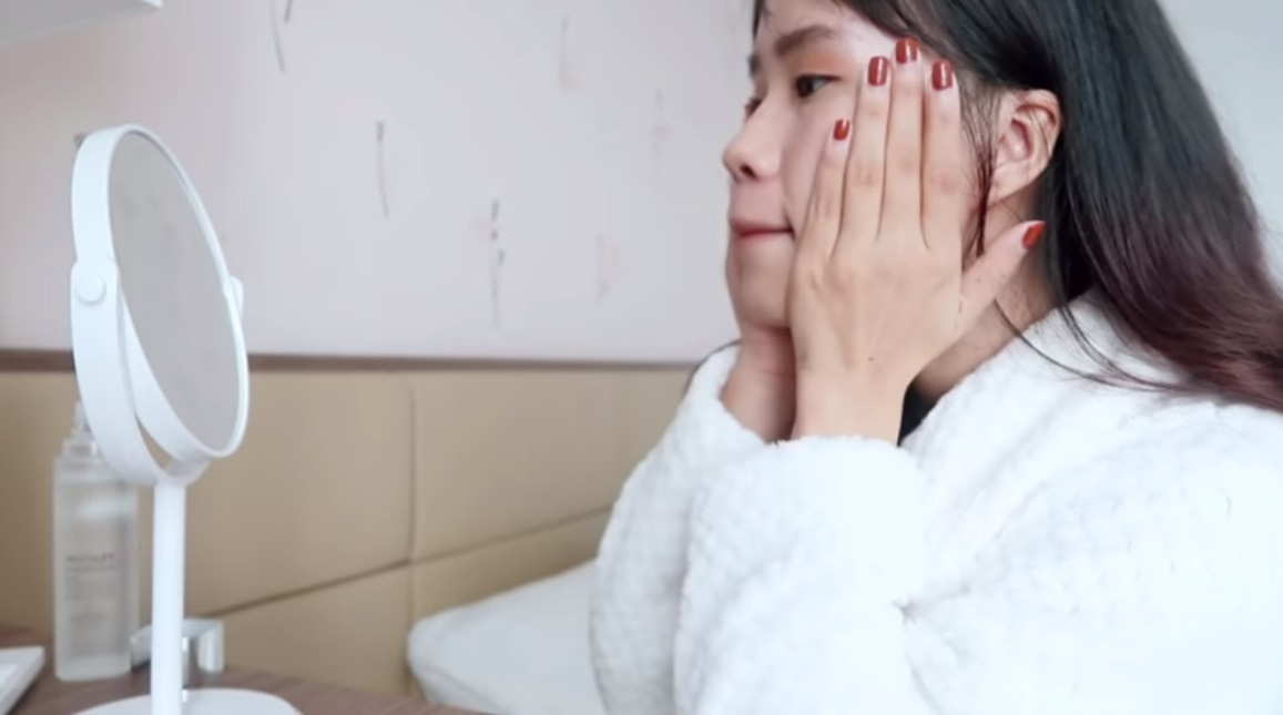 Cả đợt Tết dài thay đổi lịch trình sinh hoạt rồi, giờ là lúc cải thiện làn da theo cách của beauty blogger! - Ảnh 6. Cả đợt Tết dài thay đổi lịch trình sinh hoạt rồi, giờ là lúc cải thiện làn da theo cách của beauty blogger! - Ảnh 6.