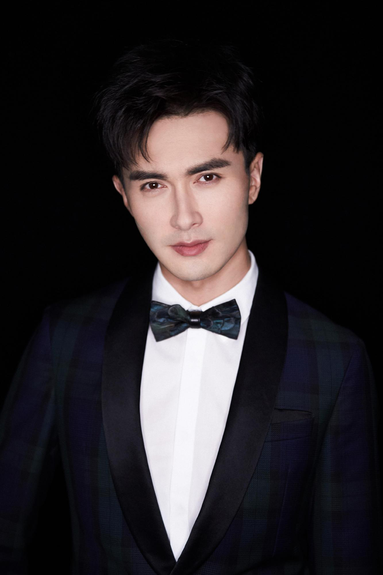 "Đông Hoa đế quân" Cao Vỹ Quang: Tình sử phong phú khác hẳn với vai diễn trong phim! - Ảnh 1. "Đông Hoa đế quân" Cao Vỹ Quang: Tình sử phong phú khác hẳn với vai diễn trong phim! - Ảnh 1.