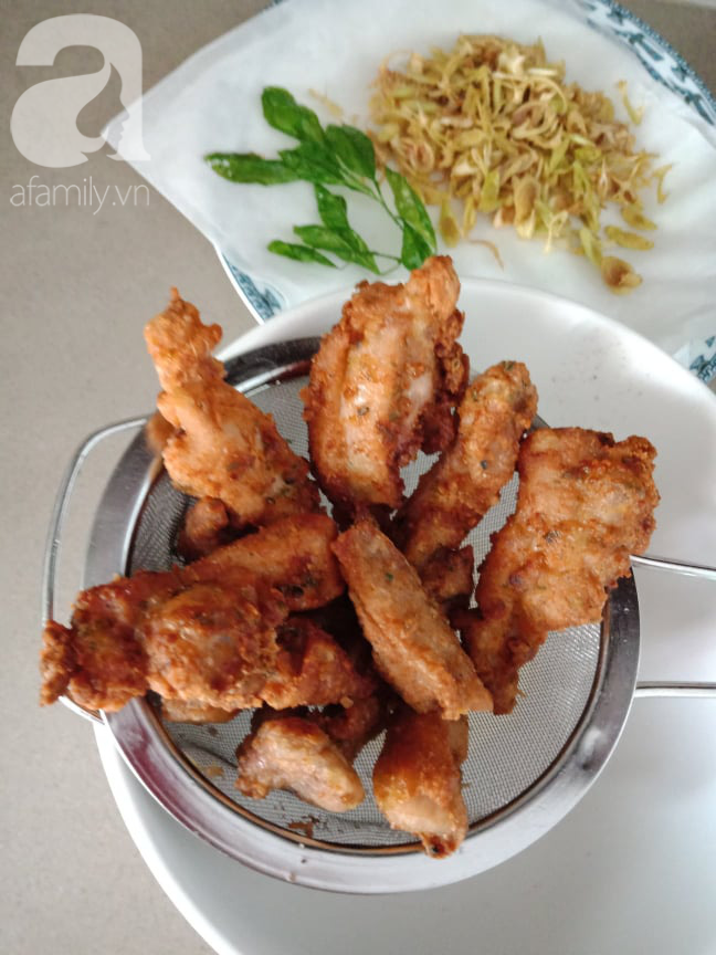 THỊT GÀ CHIÊN SẢ LÁ CHANH - Ảnh 6. THỊT GÀ CHIÊN SẢ LÁ CHANH - Ảnh 6.