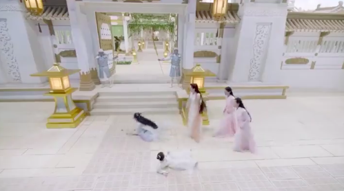 "Tam sinh tam thế Chẩm thượng thư": Hả hê cảnh Phượng Cửu - Địch Lệ Nhiệt Ba đẩy tình địch ngã nhào ê chề - Ảnh 6. "Tam sinh tam thế Chẩm thượng thư": Hả hê cảnh Phượng Cửu - Địch Lệ Nhiệt Ba đẩy tình địch ngã nhào ê chề - Ảnh 6.