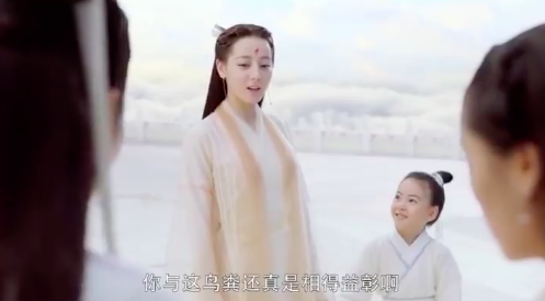 "Tam sinh tam thế Chẩm thượng thư": Hả hê cảnh Phượng Cửu - Địch Lệ Nhiệt Ba đẩy tình địch ngã nhào ê chề - Ảnh 9. "Tam sinh tam thế Chẩm thượng thư": Hả hê cảnh Phượng Cửu - Địch Lệ Nhiệt Ba đẩy tình địch ngã nhào ê chề - Ảnh 9.