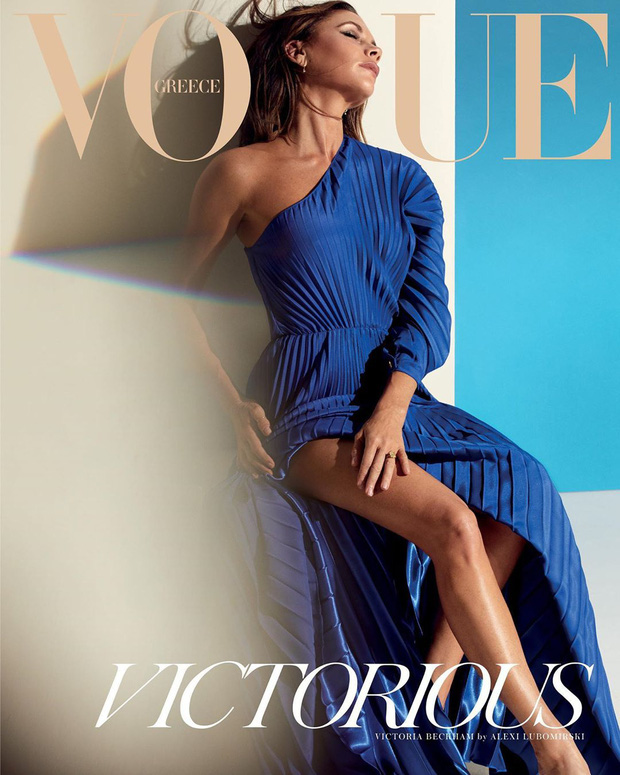 &quot;Mẹ 4 con&quot; Victoria khoe thân hình nóng bỏng, săn chắc trên bìa tạp chí ở tuổi 46, xinh đẹp thế này bảo sao giữ được chân Beckham  - Ảnh 1.
