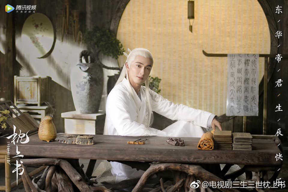 "Tam sinh tam thế Chẩm thượng thư": Lộ diện con trai của Phượng Cửu - Đông Hoa, vừa sinh ra tóc đã trắng giống hệt cha - Ảnh 7. "Tam sinh tam thế Chẩm thượng thư": Lộ diện con trai của Phượng Cửu - Đông Hoa, vừa sinh ra tóc đã trắng giống hệt cha - Ảnh 7.