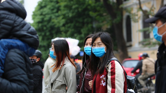 Chuyên gia y tế chỉ ra 4 sự khác biệt giữa viêm phổi Vũ Hán, cảm lạnh và bệnh cúm - Ảnh 6.