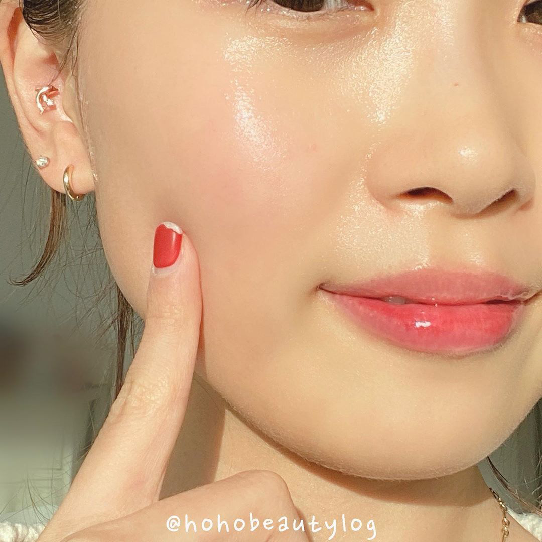 Luyện xong bí kíp makeup tự nhiên này, dễ là nhiều người sẽ tin bạn ngủ dậy đã đẹp sẵn - Ảnh 1.