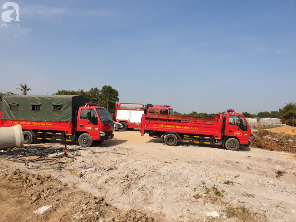 Bình Dương: Người thân khóc ngất khi 2 cháu bé trượt chân xuống hồ nước sâu tử vong ngày đầu năm - Ảnh 2.