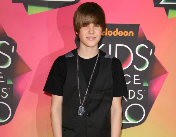 Tuổi 26 sống cùng bệnh tật của Justin Bieber: Đứa trẻ tài năng bị ép trưởng thành sớm và tình yêu đầy day dứt mang tên Selena Gomez - Ảnh 4.
