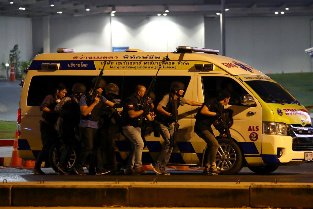 Thái Lan choáng váng trước tay súng “nổi điên”, khiến 26 người chết - Ảnh 2.