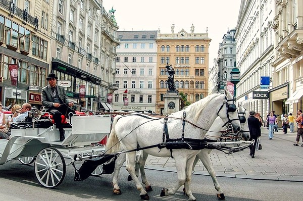 Vienna-Old-Town-c5518