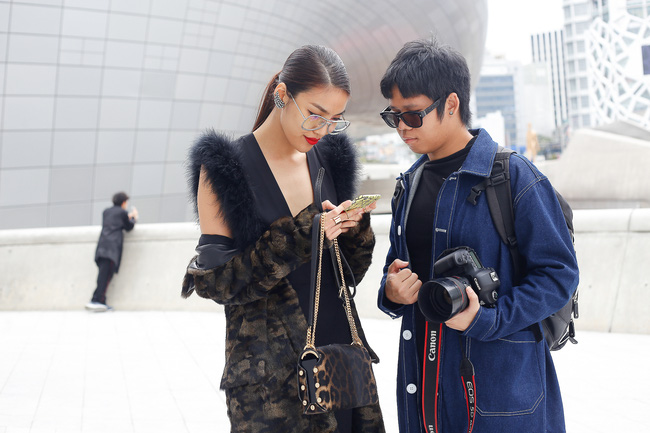 Lan Khuê & Mai Ngô biến thành 2 góa phụ đen trên tại Seoul Fashion Week - Ảnh 8.