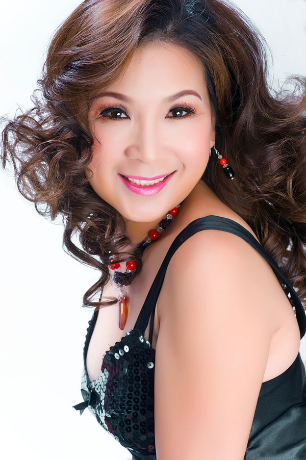 Giai nh&acirc;n phim Việt: Gừng c&agrave;ng gi&agrave; c&agrave;ng cay