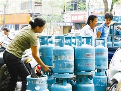 Gas tăng 51.000 đồng - Kháng sinh Trung Quốc từ dầu bẩn