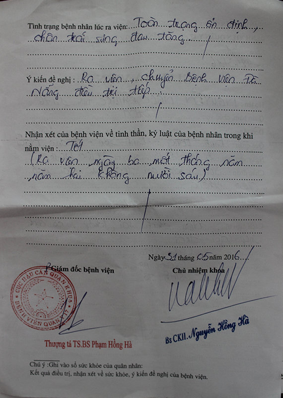 Giấy chuyển viện mà người nhà cung cấp cho báo chí- Ảnh: TRƯỜNG TRUNG