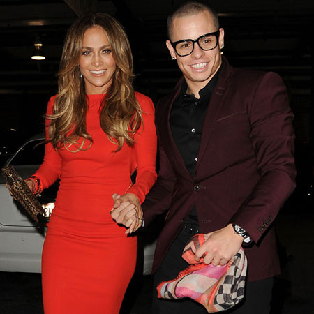 Jennifer Lopez ch&aacute;n l&agrave;m 