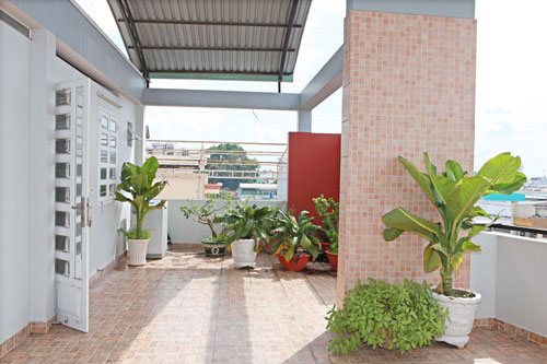 Ng&ocirc;i nh&agrave; hiện đại của cặp diễn vi&ecirc;n hạnh ph&uacute;c