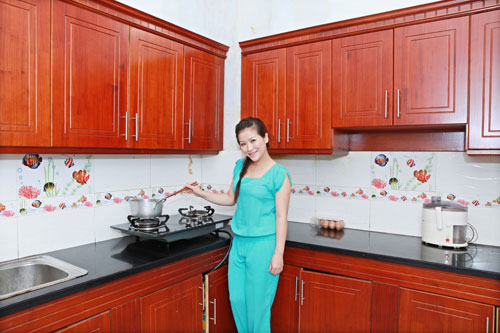 Ng&ocirc;i nh&agrave; hiện đại của cặp diễn vi&ecirc;n hạnh ph&uacute;c
