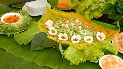 Sài Gòn “trăm điều thú vị”: Cơm tấm, bánh xèo và… 