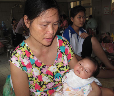 Chữa tiêu chảy, 1 trẻ sơ sinh bị ngộ độc chì nặng