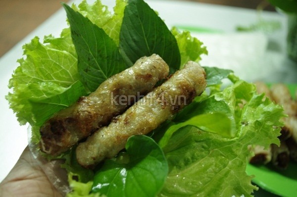 Chả gi&ograve; c&aacute; - m&oacute;n mới n&ecirc;n thử ở S&agrave;i G&ograve;n  9